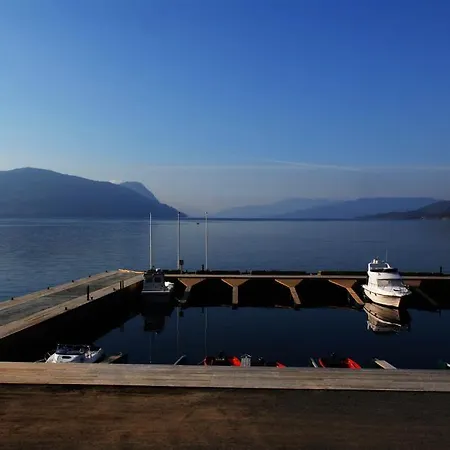 Hotell Spa-hotel Velvaere 4*