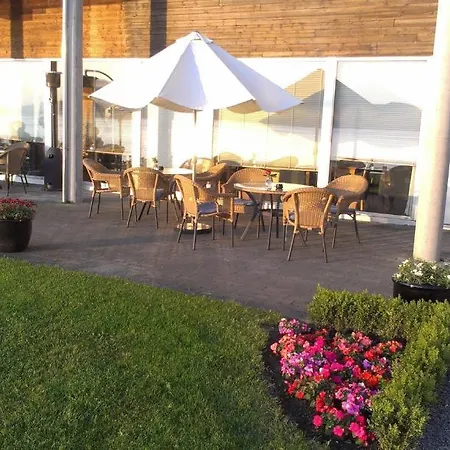 Hotell Spa-hotel Velvaere